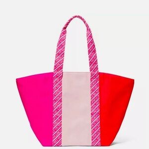 Limited edition Victoria's Secret Weekender Tote Duffel Bag